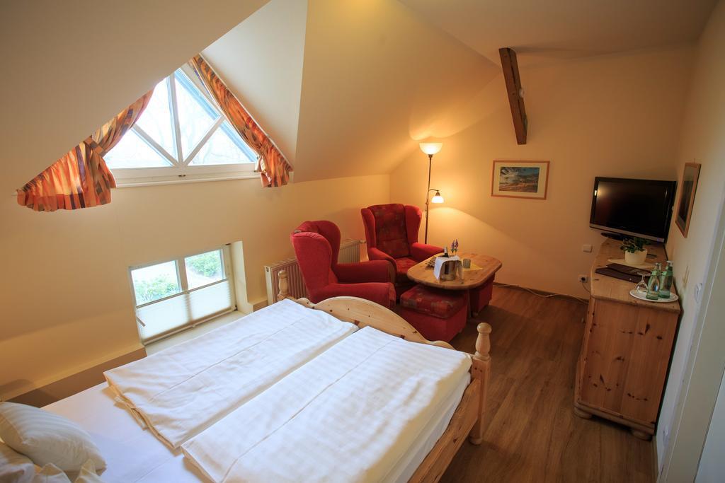 Hotel Schloesschen Sundische Wiese 青斯特 外观 照片